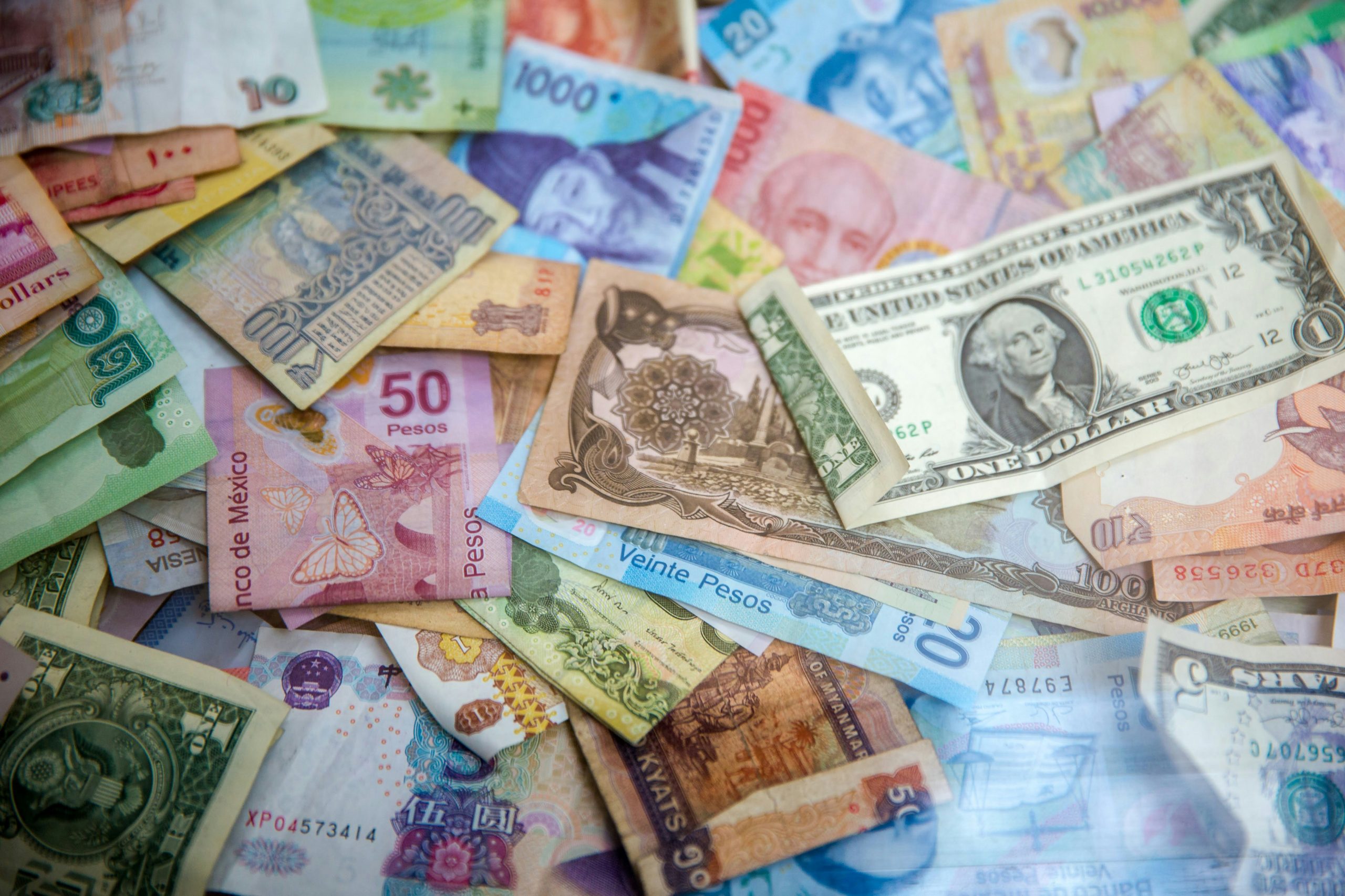 Hol érdemes pénzt váltani? Bank, neobank vagy pénzváltó? – Teljes útmutató